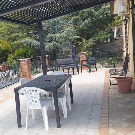 La Terra Patrizia Nicolosi Exterior foto